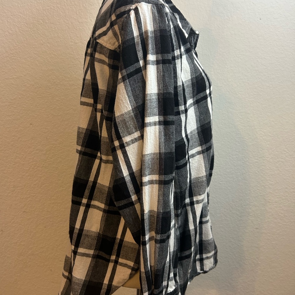 Time and Tru Black & White Plaid Flannel Shirt Size XL - Picture 2 of 10